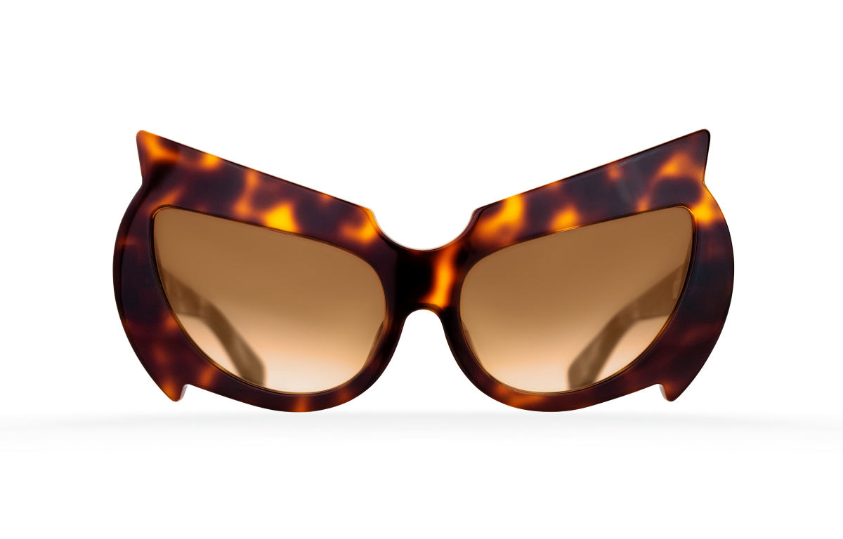 FAKBYFAK Fashion sunglasses Black Mantis Model 1. Tortoise Code: 02/01/02