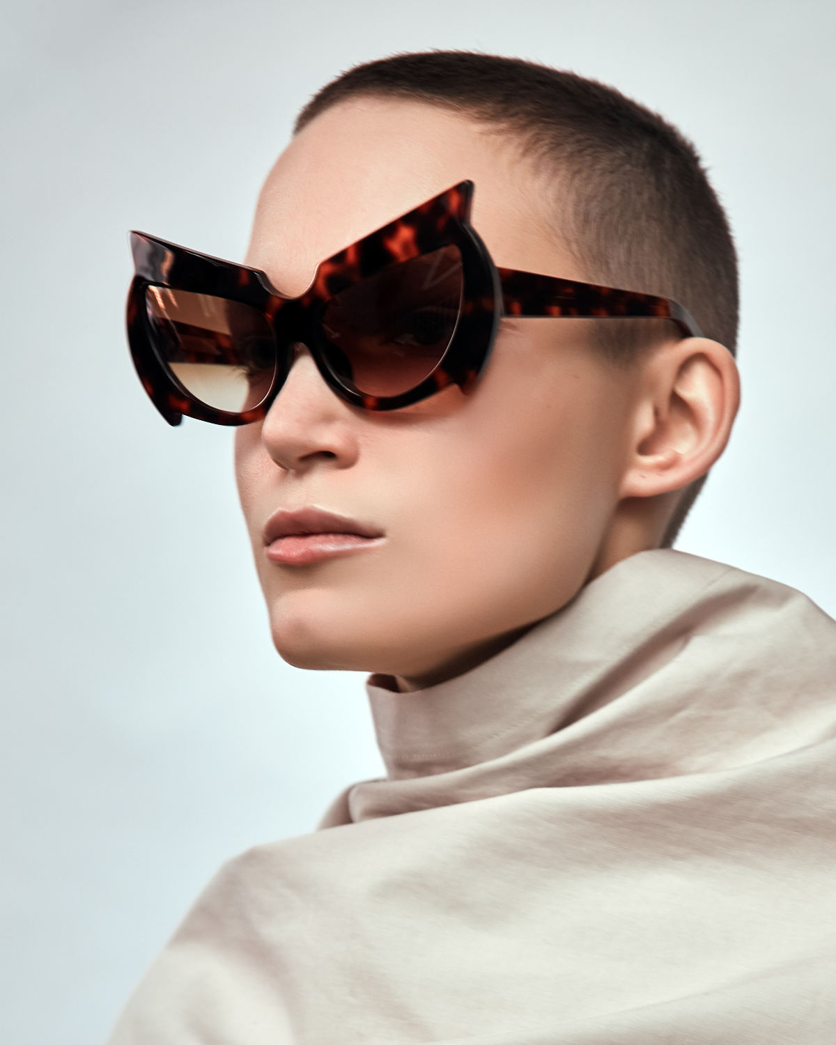 FAKBYFAK Fashion sunglasses Black Mantis Model 1. Tortoise Code: 02/01/02
