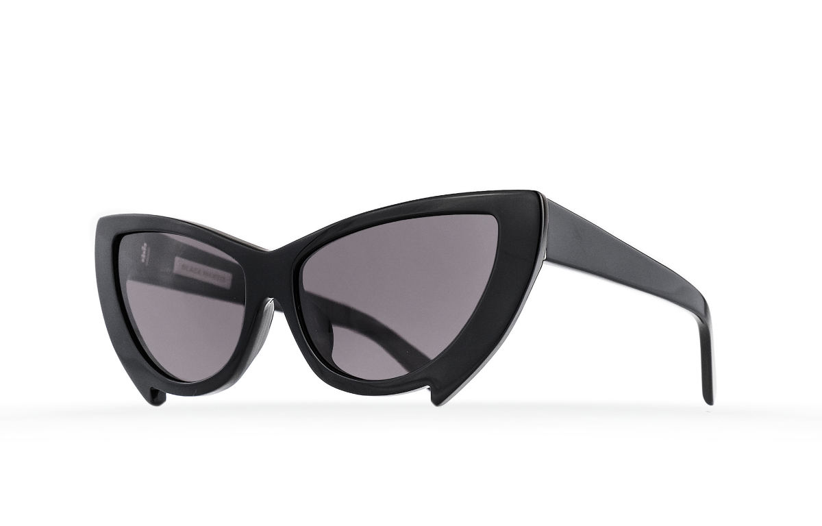 FAKBYFAK Fashion sunglasses Black Mantis Model 2. Black Code: 02/02/01