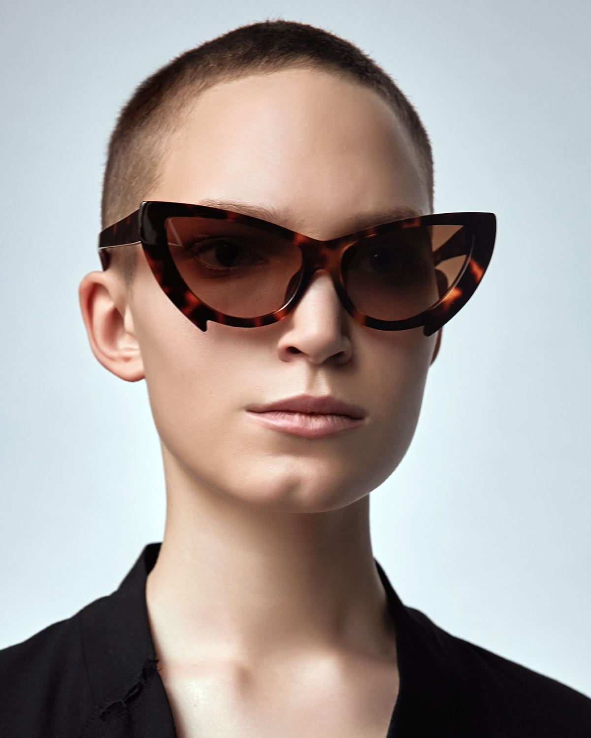 FAKBYFAK Fashion sunglasses Black Mantis Model 2. Tortoise Code: 02/02/02