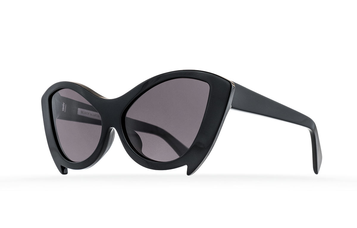 FAKBYFAK Fashion sunglasses Black Mantis Model 3. Black Code: 02/03/01