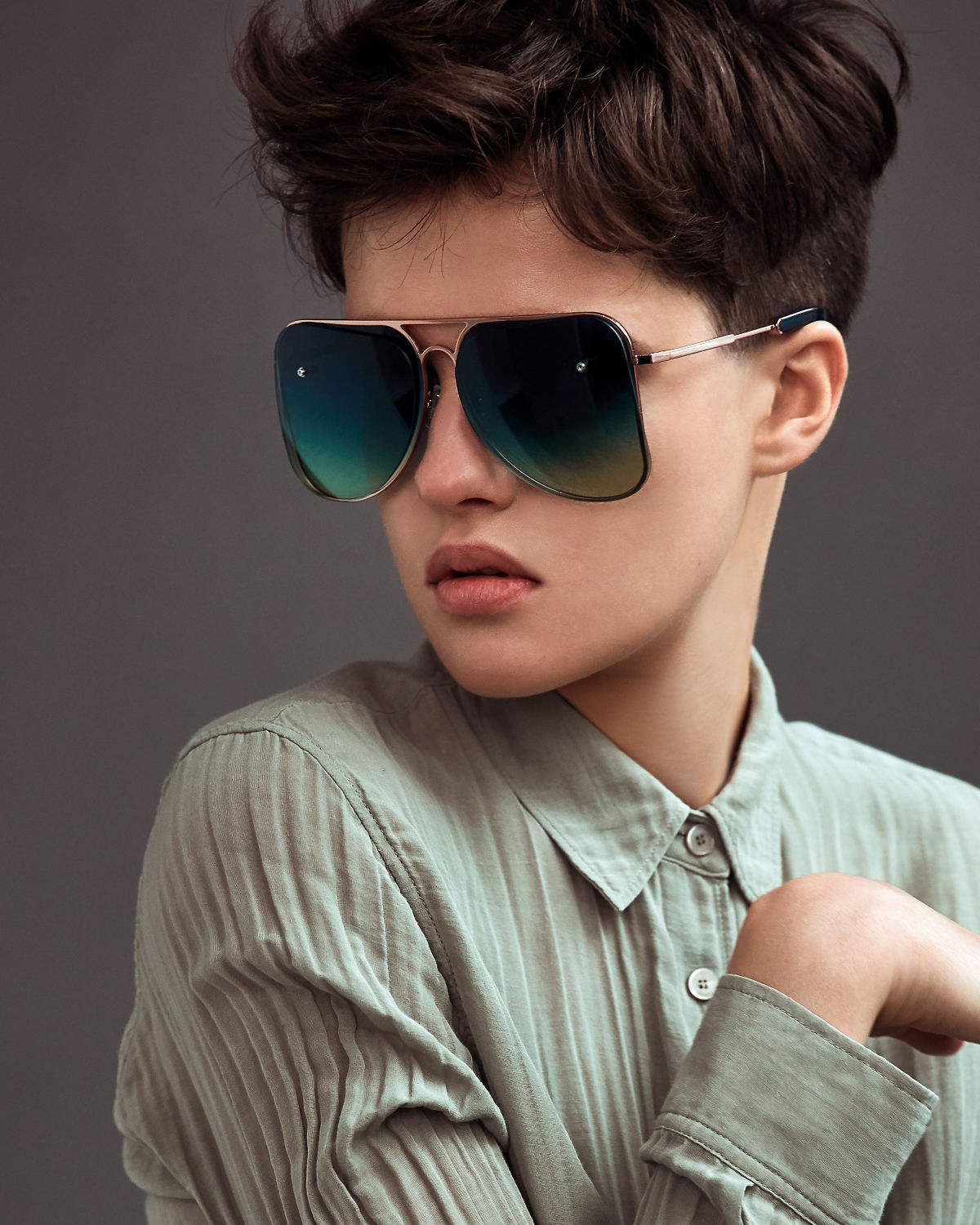 FAKBYFAK Fashion sunglasses Light blue aviator Model 1. Golden metal frame Code: 07/01/022