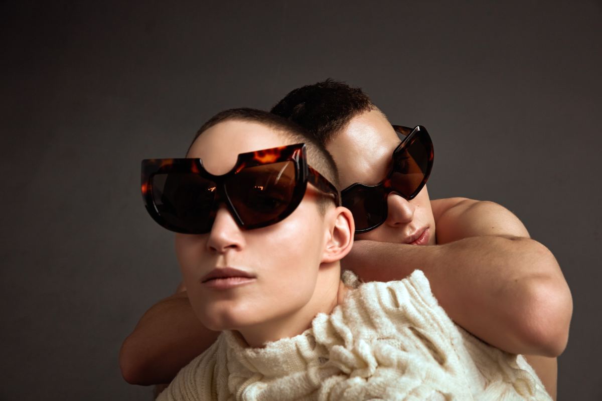 FAKBYFAK Fashion sunglasses Circumstellar Model 1. Tortoise Code: 05/01/02