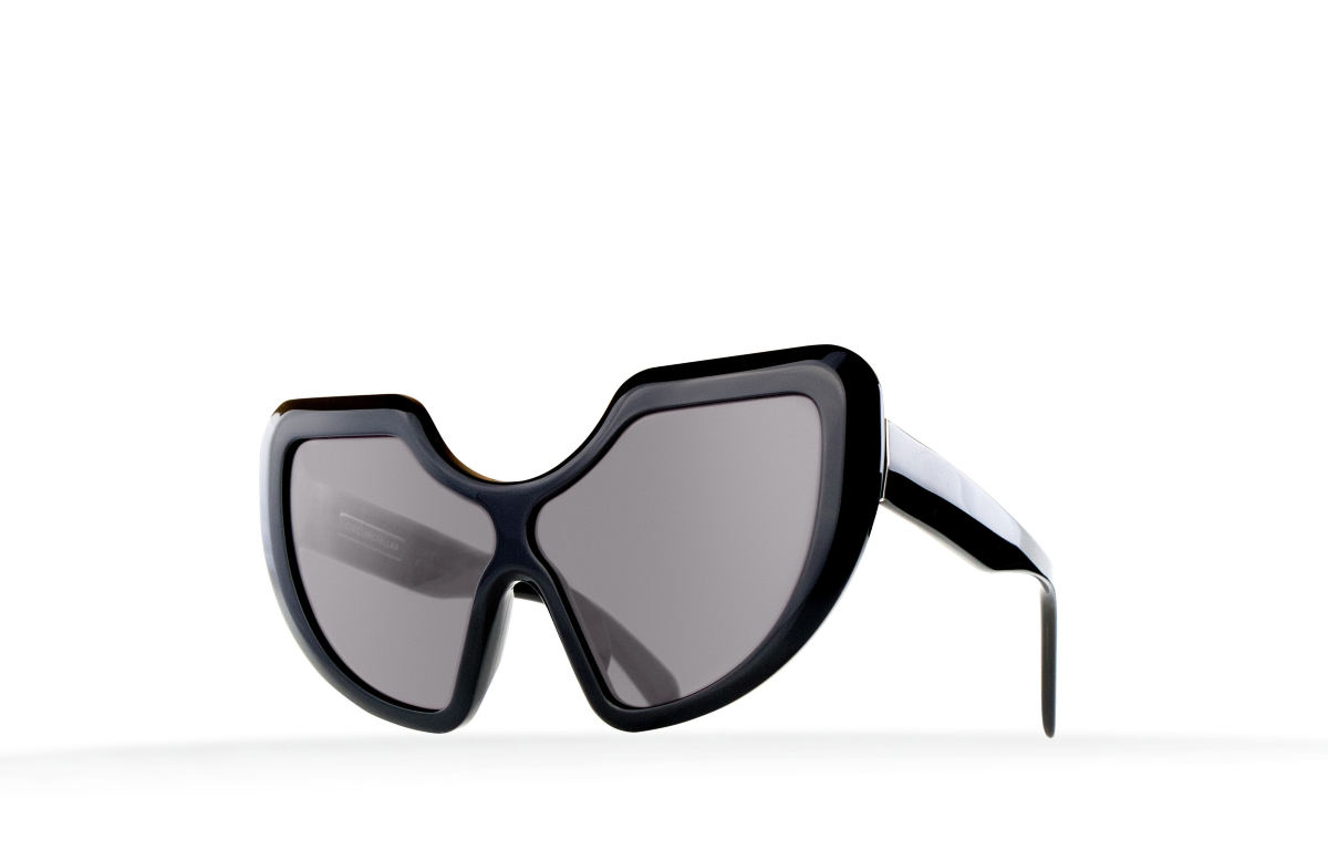 FAKBYFAK Fashion sunglasses Circumstellar Model 1. Black Code: 05/01/06