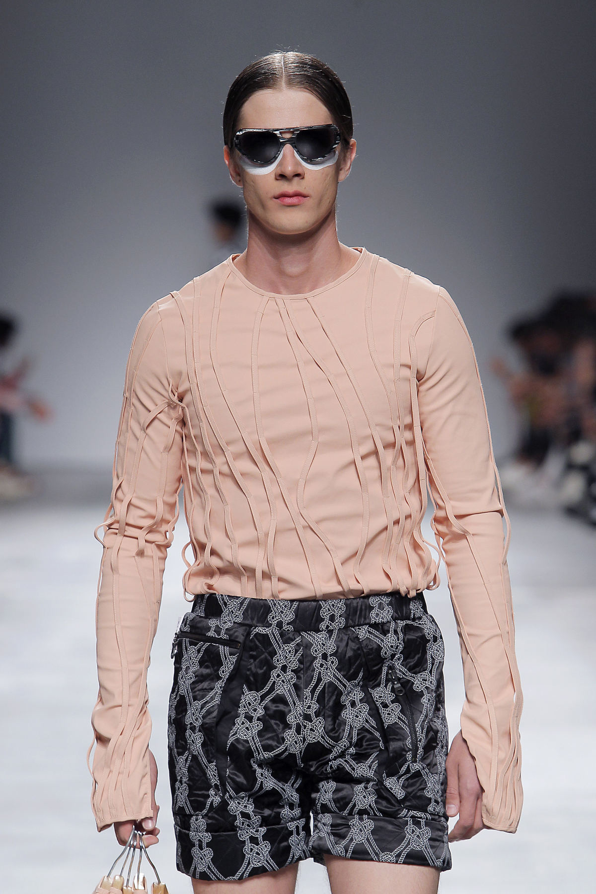 FAKBYFAK Fashion sunglasses Cyber Limbo Model 1. Silver Venus Code: 04/01/03