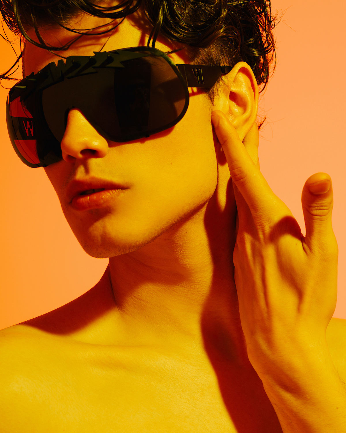 FAKBYFAK x Walter Van Beirendonck Designer sunglasses BlitZ Solar Shield Sunglasses. Black & Black Lightning Code: 23/01/04
