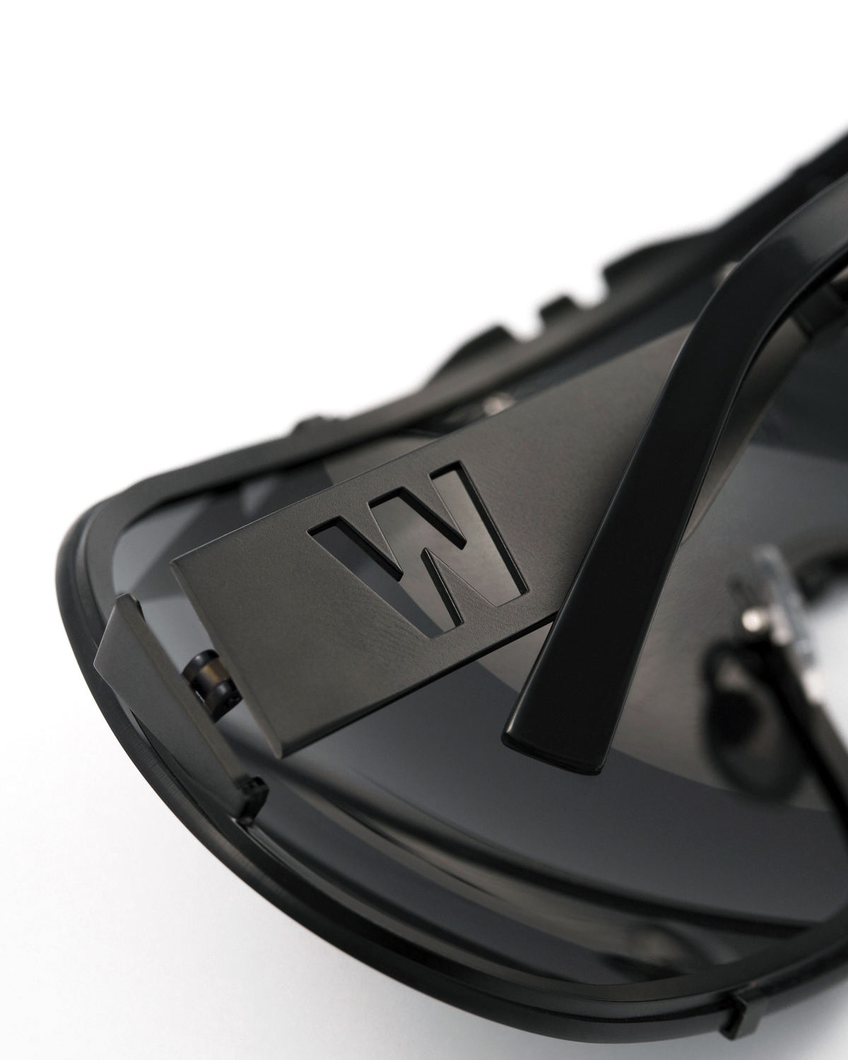 FAKBYFAK x Walter Van Beirendonck Designer sunglasses BlitZ Solar Shield Sunglasses. Black & Black Lightning Code: 23/01/04