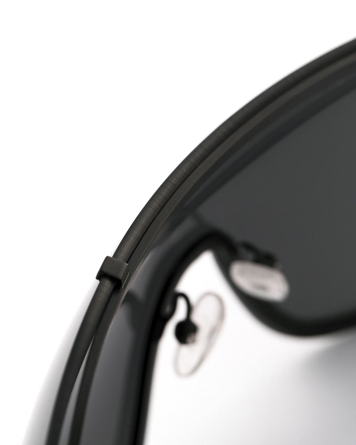 FAKBYFAK x Walter Van Beirendonck Designer sunglasses BlitZ Solar Shield Sunglasses. Black & Black Lightning Code: 23/01/04